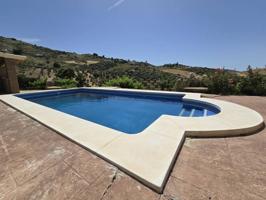 Precioso CHALET CON PISCINA en Villanueva de la Concepción photo 0