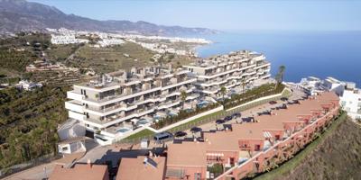 Piso En venta en Torrox Costa photo 0