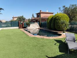 Villa En venta en Llambilles photo 0