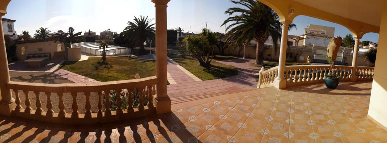 Villa En venta en Mont-roig del Camp photo 0