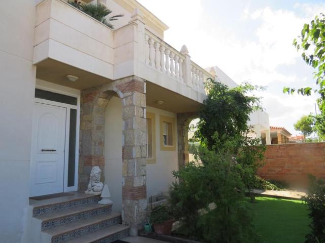 Villa En venta en Mont-roig del Camp photo 0