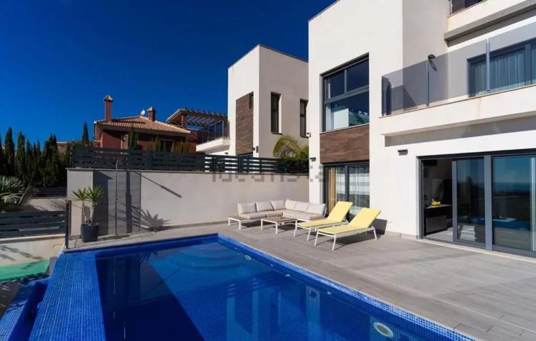 Villa En venta en Finestrat photo 0
