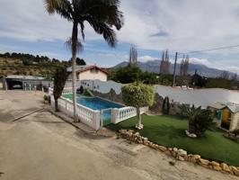 Villa En venta en La Nucia photo 0