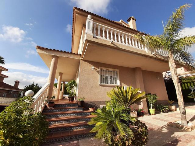 Villa En venta en Benidorm photo 0