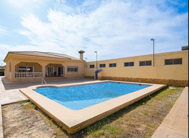 Villa En venta en L'Alfàs del Pi photo 0