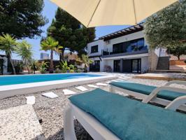 Villa En venta en Calp photo 0