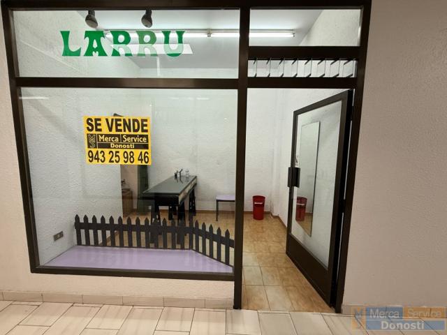 Local En venta en Donostia - San Sebastián photo 0