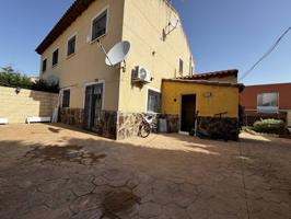 Chalet pareado a la venta en Villaluenga de la Sagra photo 0