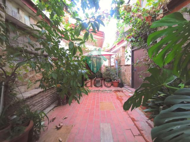 CASA CON PATIO EN VILLAFRANCA photo 0