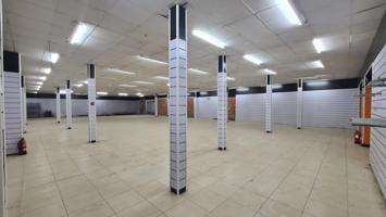 LOCAL DE GRANDES DIMENSIONES EN ALQUILER EN CIUDAD JARDÍN photo 0