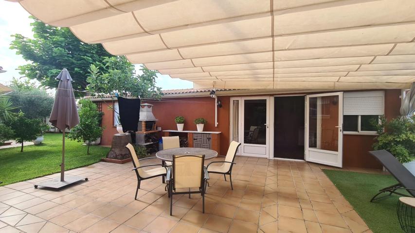 ¡Oportunidad única en la urbanización La Gorjoja, Higuerón! photo 0