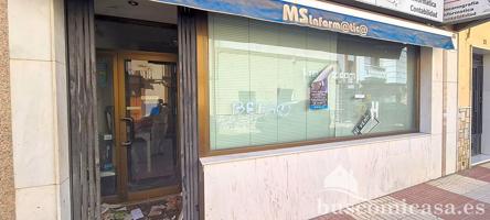Local comercial en Calle del Castillo Apto para cualquier actividad comercial photo 0