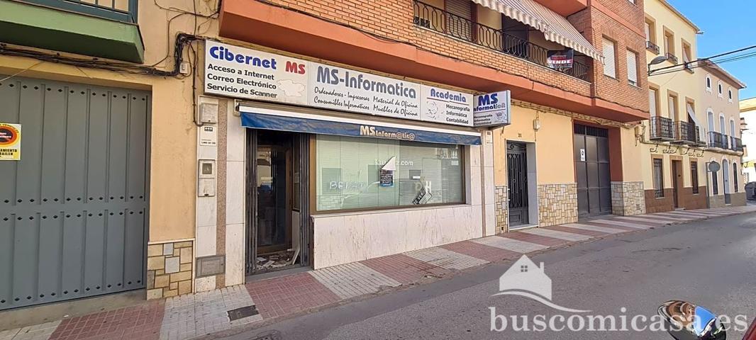 Local comercial en Calle del Castillo Apto para cualquier actividad comercial photo 0