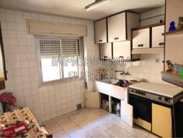 Se vende Piso en San Mamés Calle La Bañeza photo 0