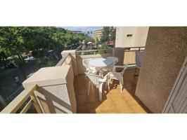 Apartamento esquinero de 2 habitaciones, piscina photo 0