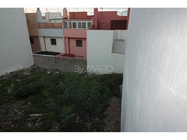 EN VENTA, PARCELA URBANA CONSOLIDADA EN LOS ALISIOS photo 0