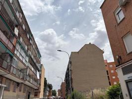 Piso en venta en Madrid de 75 m2 photo 0