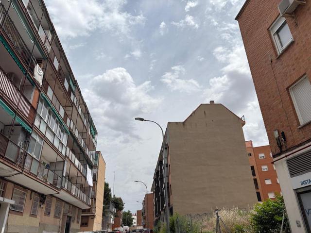 Piso en venta en Madrid de 75 m2 photo 0