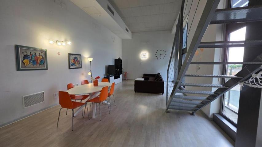 Piso en venta en Calle de la Creu Roja, 1 photo 0