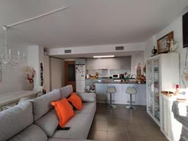 Apartamento seminuevo en planta baja con Piscina, ideal Familias! photo 0