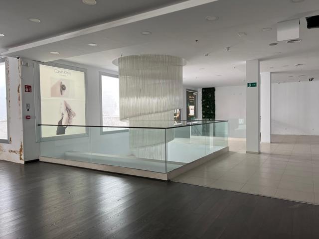 LOCAL COMERCIAL EN L'EIXAMPLE photo 0