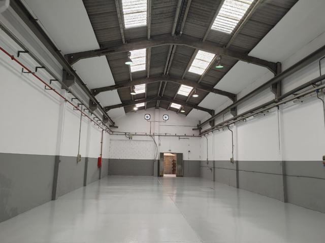 NAVE EN PARC EMPRESARIAL **DISPONIBLE EN JUNIO 2025** photo 0