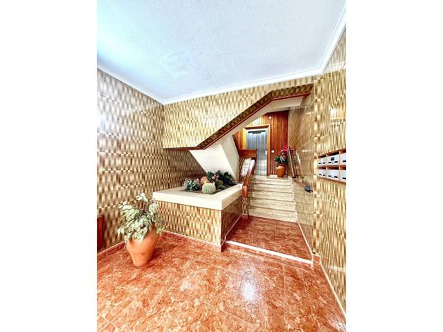 ¡¡Ideal para Vivir o Invertir: Piso con Balcón y Garaje en Zona Céntrica!! photo 0