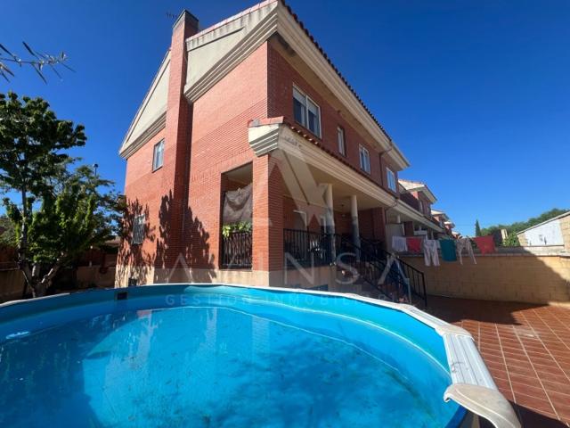 Casa En venta en Torija photo 0