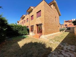 Unifamiliar Separadas En venta en Marchamalo photo 0