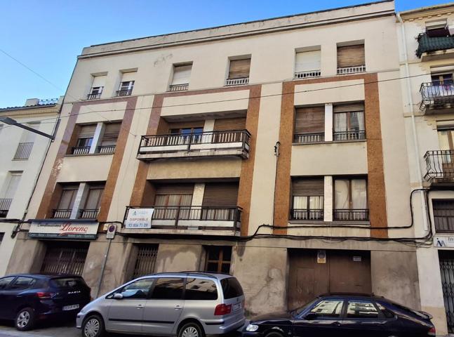 EDIFICI A REFORMAR EN VENDA AL CENTRE D'IGUALADA -  GRAN OPORTUNITAT D'INVERSIÓ photo 0