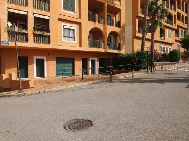 Local En venta en Altea photo 0