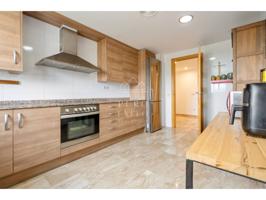 ESPECTACULAR PISO DE 4 HABITACIONES EN REUS photo 0