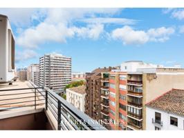 EXCEPCIONAL VIVIENDA EN PLANTA ALTA CON GARAJE EN LA MISMA FINCA, con acceso directo desde el ascensor. photo 0