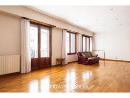 VIVIENDA CON ENCANTO EN EDIFICIO HISTÓRICO ARTÍSTICO photo 0