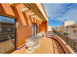 ¡ ALQUILER LARGA TEMPORADA! ATICO DUPLEX DE 250M2 EN EL CENTRO DE TORREVIEJA photo 0