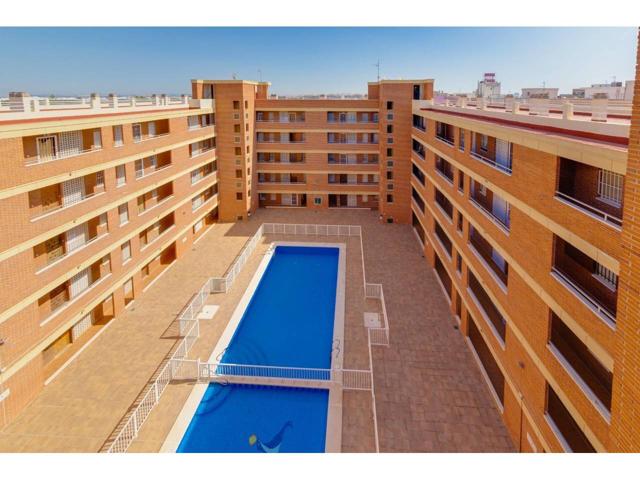 APARTAMENTO DE 2 DORMITORIOS CON PISCINA COMUNITARIA Y A 300M DE LA PLAYA photo 0