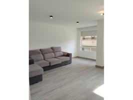 OPORTUNIDAD! APARTAMENTO REFORMADO DE DOS DORMITORIOS EN EL CENTRO DE TORREVIEJA photo 0