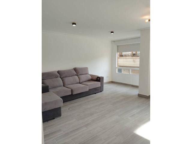 OPORTUNIDAD! APARTAMENTO REFORMADO DE DOS DORMITORIOS EN EL CENTRO DE TORREVIEJA photo 0
