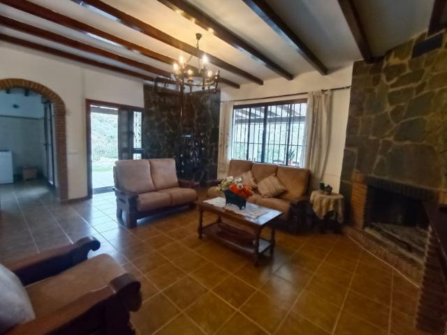 Casa De Campo En venta en Colmenar photo 0