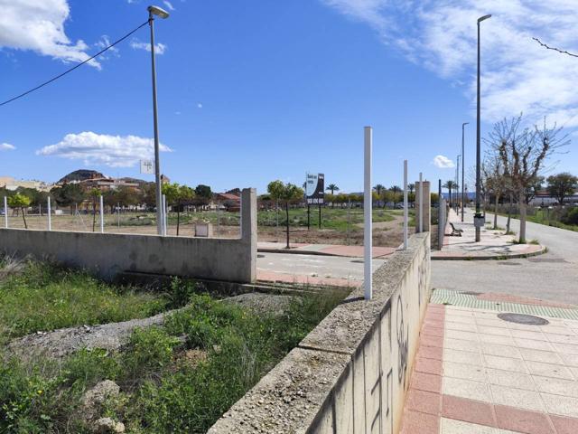 SOLAR COMERCIAL EN COBATILLAS photo 0