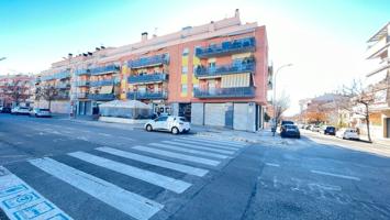 Local En venta en Terrassa photo 0