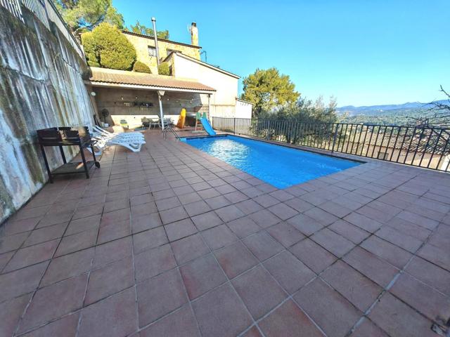 Villa En venta en Vacarisses photo 0