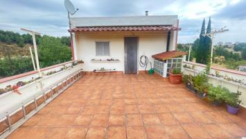 Villa En venta en Terrassa photo 0