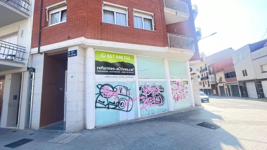 Local En venta en Terrassa photo 0