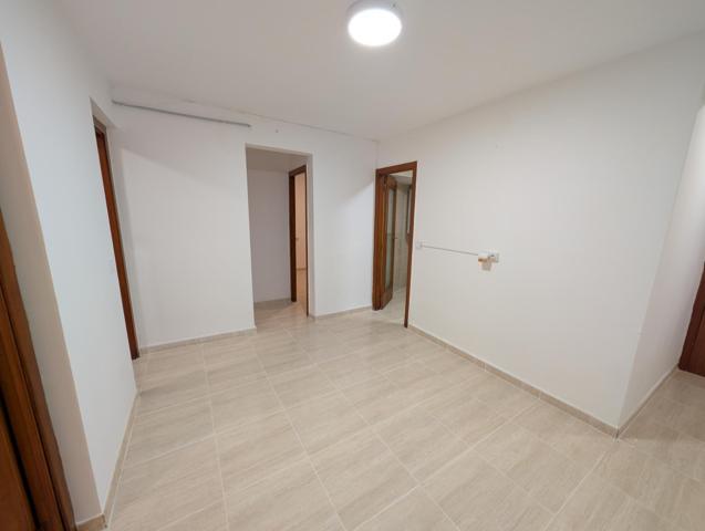 Piso En venta en Terrassa photo 0