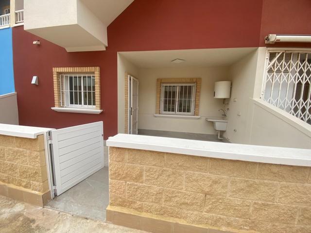 Bungaló planta baja a 200m de la playa en Torre de la Horadada photo 0