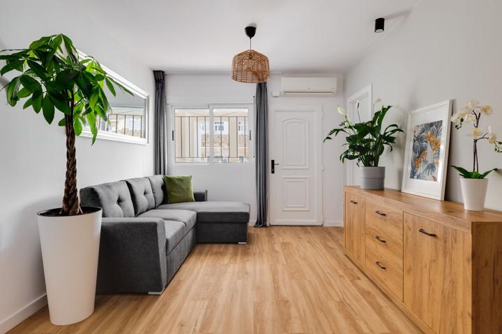 Unifamiliar Pareada En venta en Urbanización Perla Del Mar, Orihuela photo 0