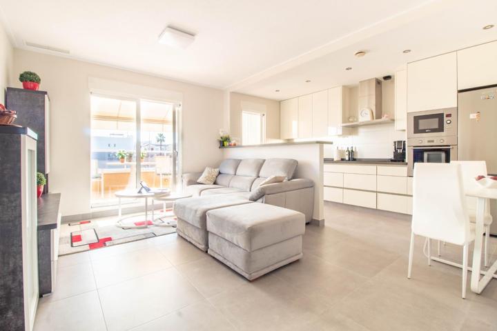 Casa De Campo En venta en Punta Prima, Torrevieja photo 0