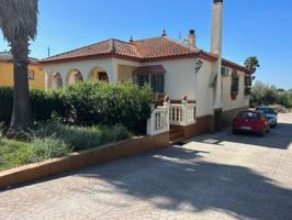 Villa En venta en Urbanizacion Buenavista, 23, Dos Hermanas photo 0