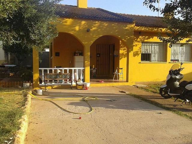 Villa En venta en Carmona photo 0